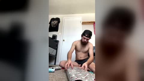 stoner228087 online show from December 14, 4:02 pm