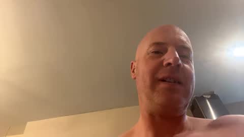 Stoodley22 online show from March 3, 5:42 am