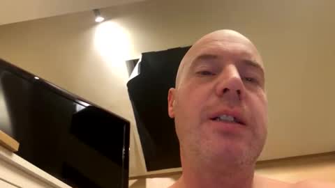 Stoodley22 online show from October 24, 6:36 am