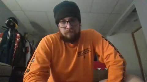 stout0818 online show from March 24, 8:09 am