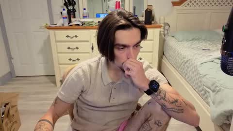 str8whiteboy21 online show from November 28, 2:19 am