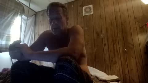 straighttoy online show from December 18, 4:02 pm