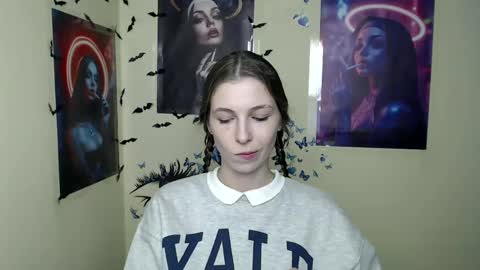 Amalia online show from March 3, 1:01 pm