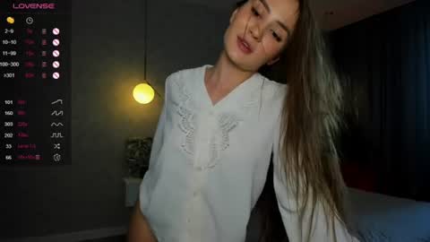 Laura online show from June 18, 9:14 am