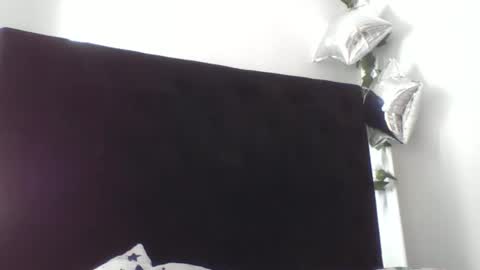 StrawberryBoo online show from December 19, 4:57 pm