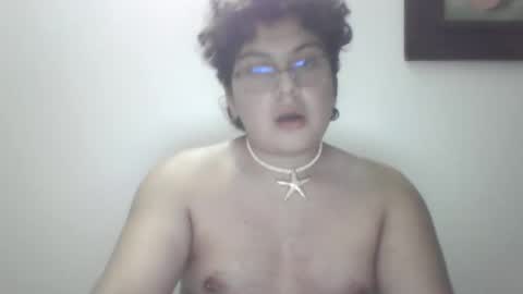 StrawberryBoo online show from January 6, 2:48 am