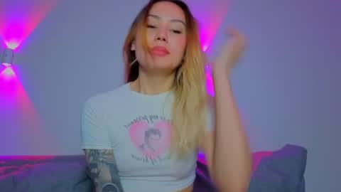 Tati and Lola online show from April 4, 4:41 am