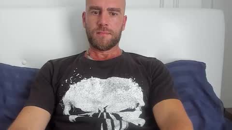 Strong Arni online show from November 13, 4:04 am