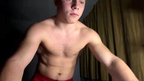 Snapshot of strong_baby chatting on October 25, 5:24 pm Strong Baby online show from October 25, 5:24 pm
