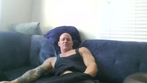 Snapshot of strongandhard073 chatting on October 1, 12:26 pm StrongAndHard online show from October 1, 12:26 pm