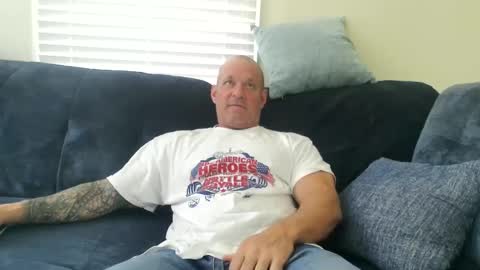 Snapshot of strongandhard073 chatting on September 20, 4:54 pm StrongAndHard online show from September 20, 4:54 pm