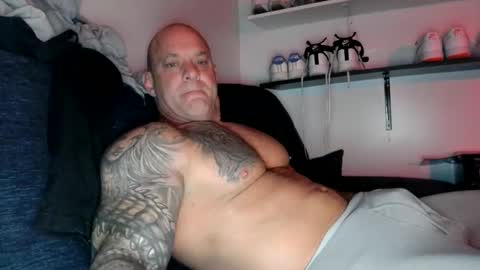 Snapshot of strongandhard073 chatting on December 8, 1:47 pm StrongAndHard online show from December 8, 1:47 pm