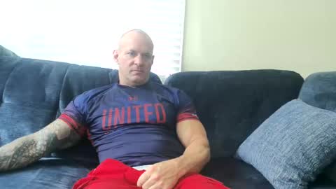 Snapshot of strongandhard073 chatting on September 29, 5:12 pm StrongAndHard online show from September 29, 5:12 pm