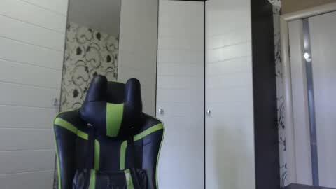 Alex online show from October 16, 9:09 am