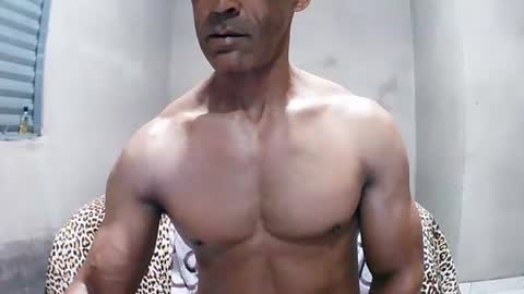 strongdaddyfantastic online show from July 13, 11:08 pm