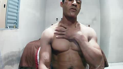 strongdaddyfantastic online show from June 22, 11:56 pm