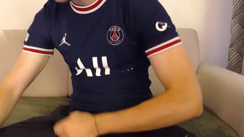 Stud From Paris online show from June 8, 1:01 pm