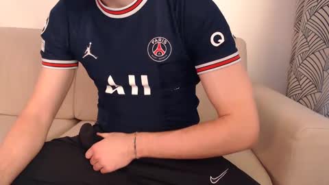 Stud From Paris online show from March 5, 2:23 pm