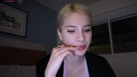 Sofa online show from March 28, 2:46 am