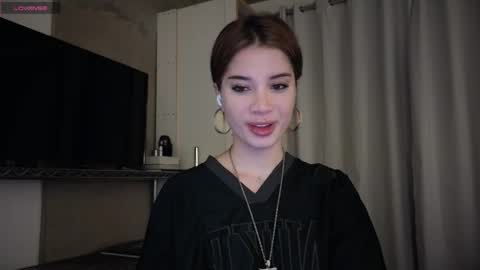 Sofa online show from April 26, 9:12 pm