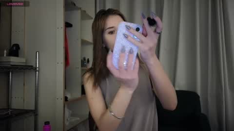 Sofa online show from April 24, 12:40 pm