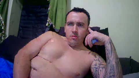 Snapshot of styles1003 chatting on December 11, 4:07 am styles1003 online show from December 11, 4:07 am