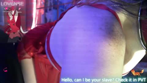 Snapshot of submissive_gh1 chatting on October 11, 2:05 am sofhia online show from October 11, 2:05 am