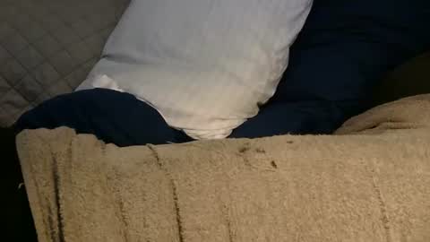 between my legs online show from June 22, 12:01 pm