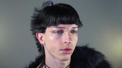 Angel  online show from December 4, 9:42 am