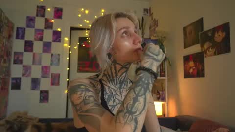 succubus_66 online show from February 25, 1:43 pm