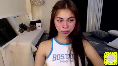 Snapshot of suckablechick chatting on March 11, 11:15 pm Marry online show from March 11, 11:15 pm