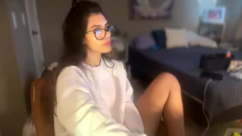 SaraSabeen online show from December 19, 5:18 pm