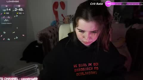 Mia online show from February 2, 3:41 pm