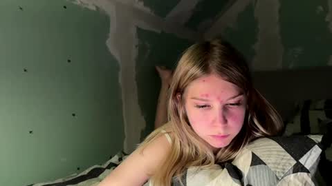Sexy Nurse Girl online show from July 3, 7:18 pm