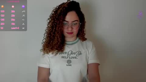 Snapshot of sultrysecrets_ chatting on October 8, 7:31 pm Ann online show from October 8, 7:31 pm