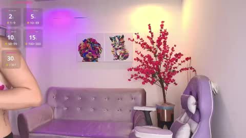 summer_miller online show from March 25, 11:39 am