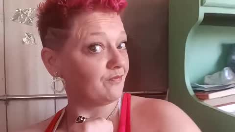 Summer Divine online show from February 26, 7:53 pm