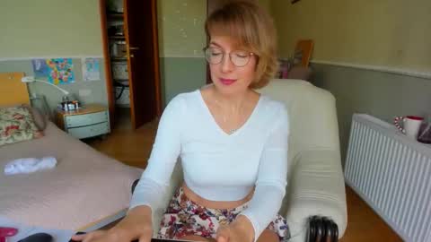 summerliza online show from October 9, 2:22 pm