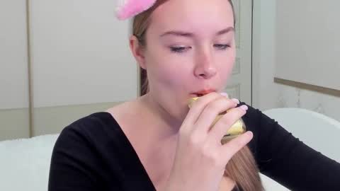 Vanessa online show from December 22, 6:53 am