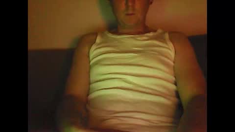 Snapshot of sunnygun0 chatting on February 3, 4:41 pm sunnygun0 online show from February 3, 4:41 pm