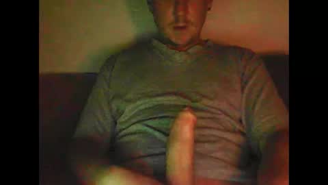 Snapshot of sunnygun0 chatting on December 13, 12:50 pm sunnygun0 online show from December 13, 12:50 pm