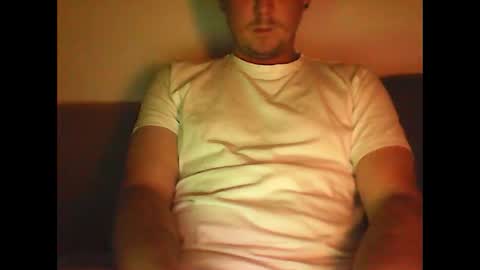 Snapshot of sunnygun0 chatting on December 25, 6:52 pm sunnygun0 online show from December 25, 6:52 pm