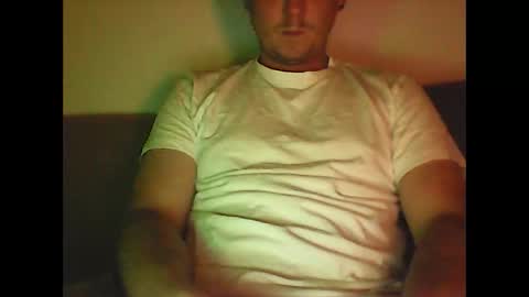 Snapshot of sunnygun0 chatting on December 23, 7:41 pm sunnygun0 online show from December 23, 7:41 pm