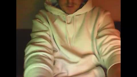 Snapshot of sunnygun0 chatting on December 3, 6:22 pm sunnygun0 online show from December 3, 6:22 pm