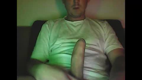 Snapshot of sunnygun0 chatting on February 22, 7:25 pm sunnygun0 online show from February 22, 7:25 pm