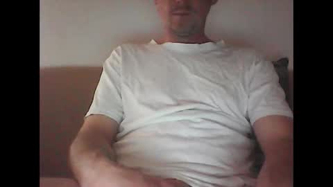 sunnygun0 online show from April 26, 4:26 pm