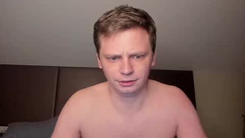 Effie Beautiful girl and Sunsay lucky boy online show from March 10, 9:18 pm