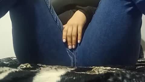 Annie online show from April 17, 6:32 pm