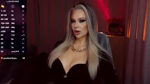 Snapshot of sunshine_vibes chatting on September 27, 10:29 pm Mistress Molly online show from September 27, 10:29 pm