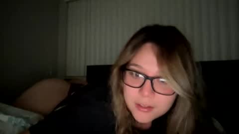 sunshinemae09 online show from November 6, 4:26 am